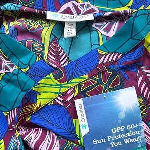 Coolibar Women's Tropical Leaf Wrap in Purple and Blue